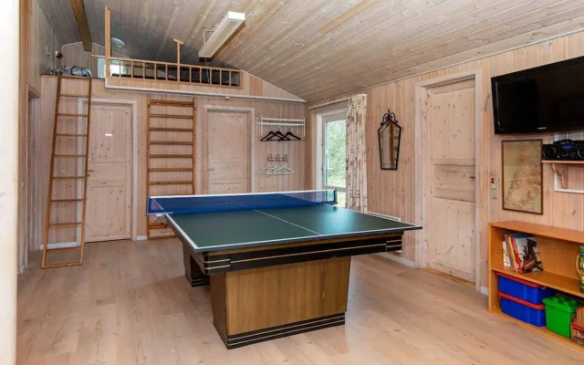 10 Person Holiday Home in Oksbol