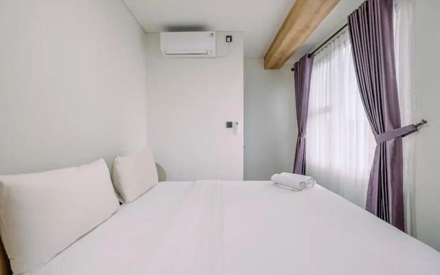 Modern Look And Comfy 2Br Transpark Cibubur Apartment