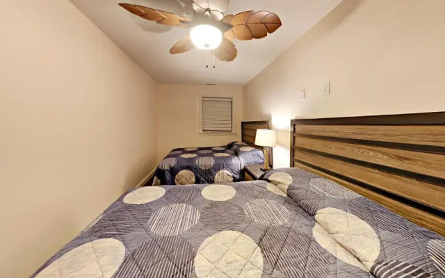 Put-in-Bay Waterfront Condo #105