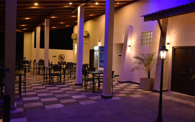 Aurora Four Seasons Villa & Spa