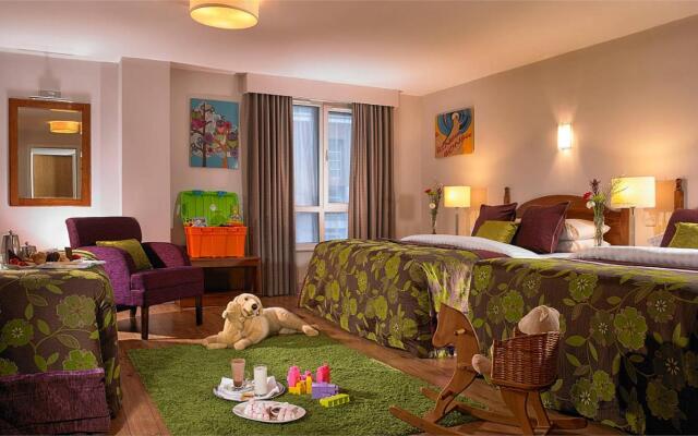 Camden Court Hotel