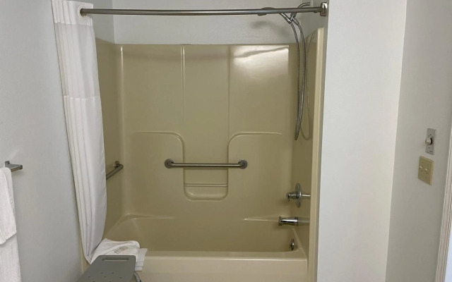 Quality Inn & Suites Georgetown - Seaford
