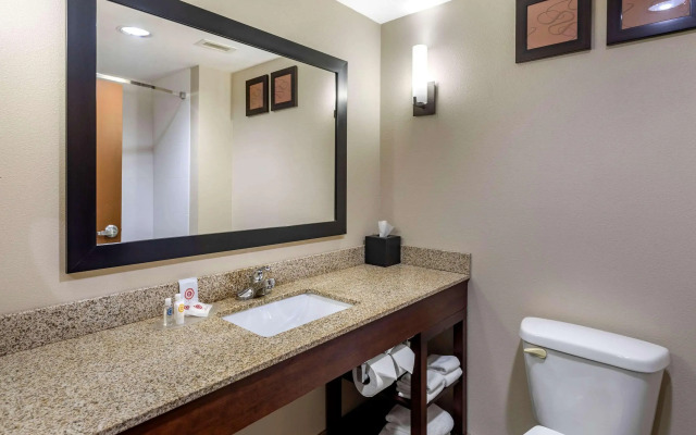 Comfort Suites Manchester