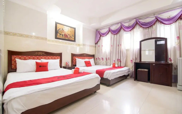 RedDoorz near Tan Son Nhat Airport