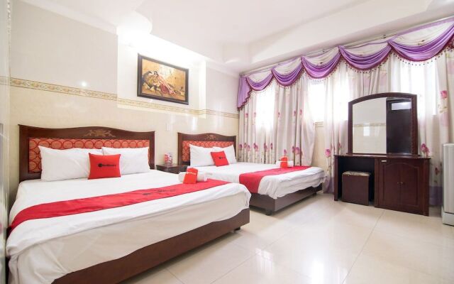 RedDoorz near Tan Son Nhat Airport