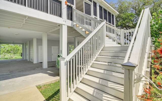 Waveland Vacation Rental - Walk to the Beach!