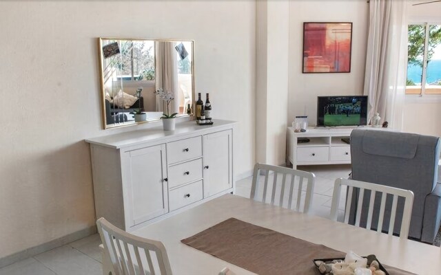 Lovely Apartment With Pool And Views Ref 113