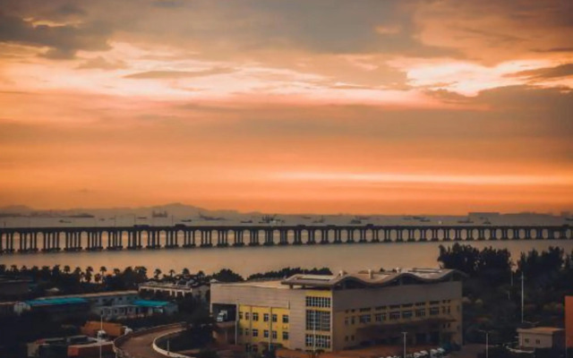 Crystal Orange (Bihaiwan, Shenzhen Bao'an Airport)