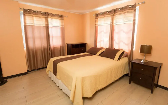 New Kingston Guest Apt at Dorchester