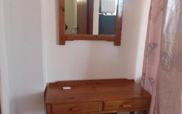 Selena Rooms