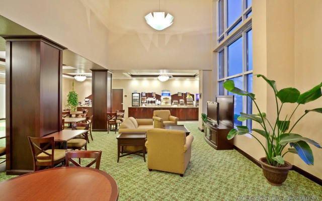 Holiday Inn Express & Suites Ontario by IHG