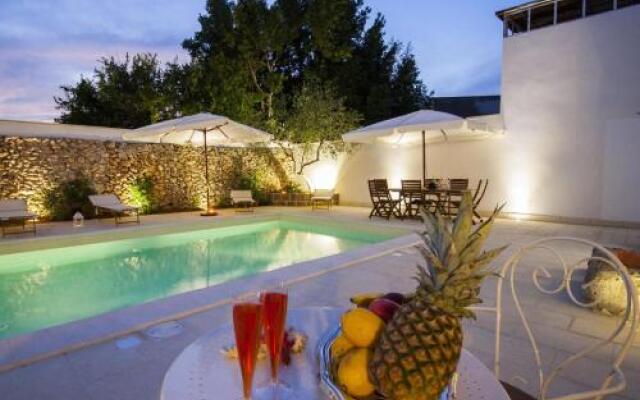 Locazione Turistica Luxury Courtyard Mono