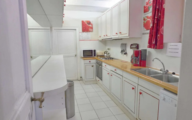 Charming and Well Renovated Country House