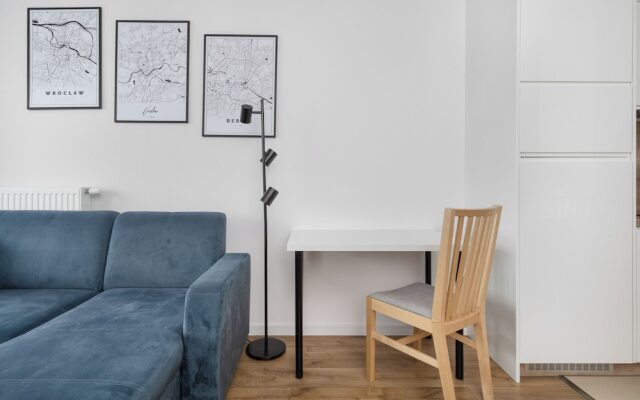 Wrocław Apartment for 4 by Renters
