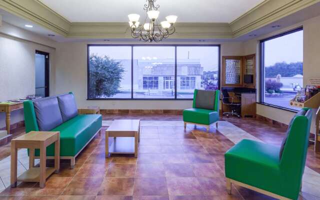 Days Inn by Wyndham Dalton