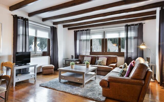 Luderna - Apartamento con terraza Bonaigua B3 Toran