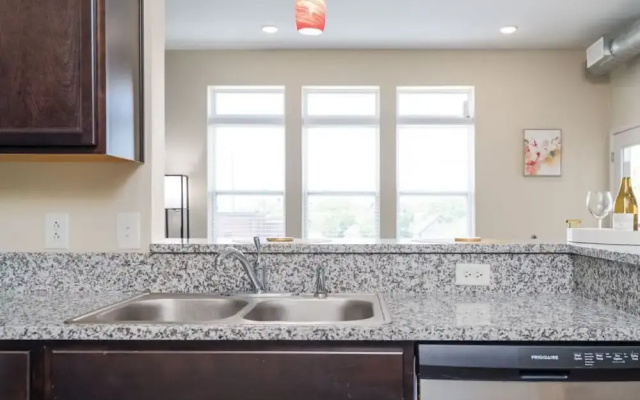 Stylish 1BR on Downtown Indy