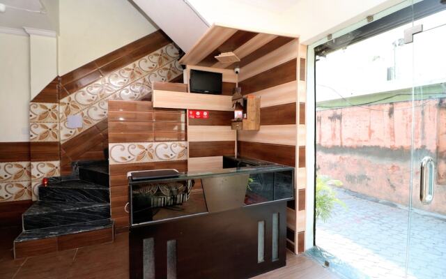 OYO 22090 Hotel Mall Residency