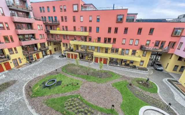 Wright Apartments