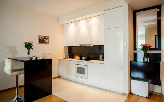 Platinum Towers E-Apartments