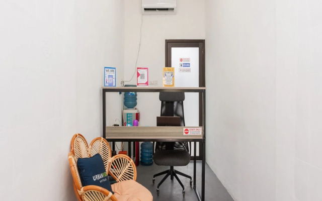 Urbanview Don Juan Pondok Gede by RedDoorz