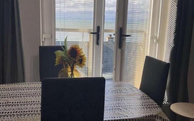 Seaview Apartment