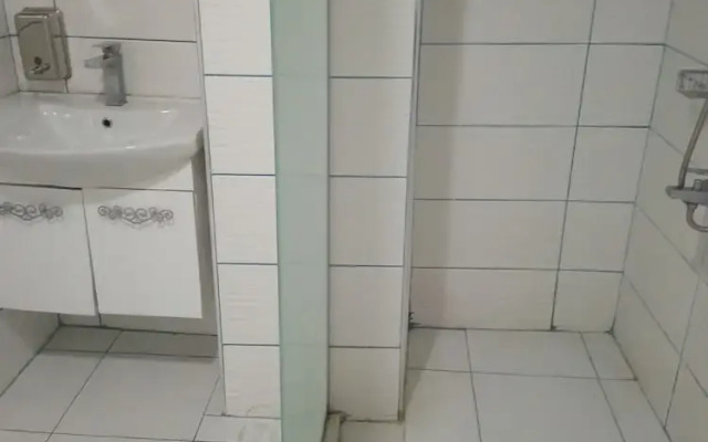 Fish Gold Apart Suites