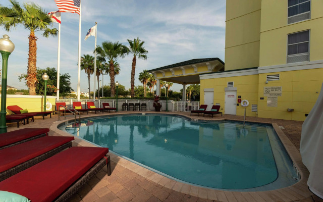 Hampton Inn & Suites Jacksonville Deerwood Park