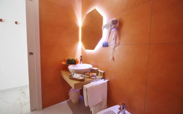Be-Coloured Suites
