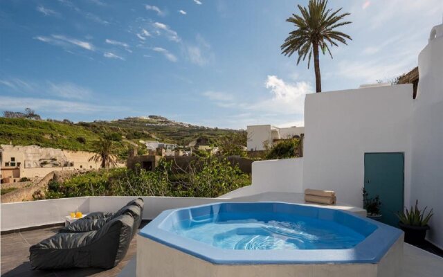 For All Seasons Mansion