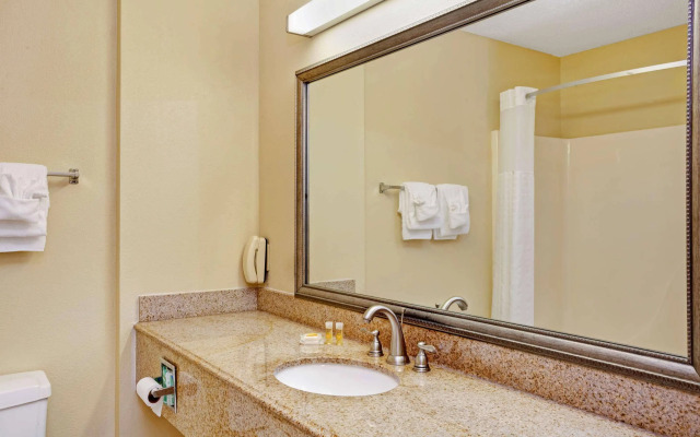 Days Inn Charleston East