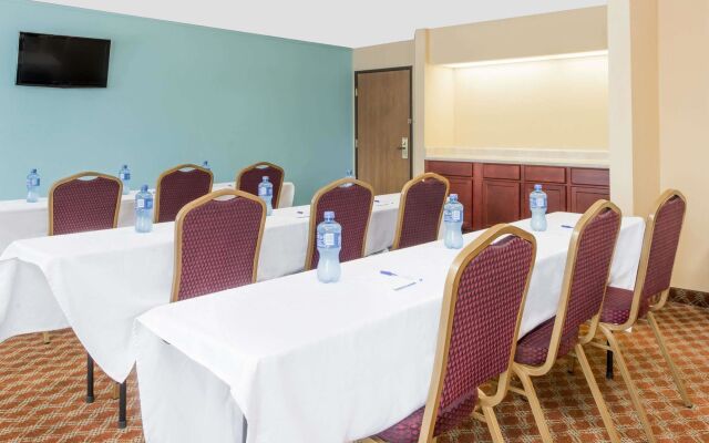 Baymont Warrenton MO