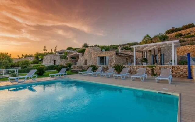 Luxury Scialandre Exclusive Pool Villa