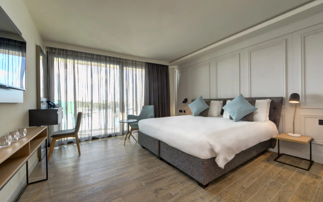 Land's End Boutique Hotel