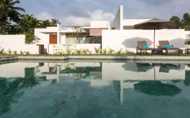 Calamansi Cove Villas