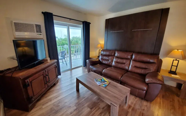 Knight's Key Suites