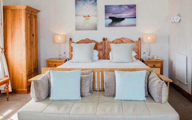 The Farmhouse Hotel