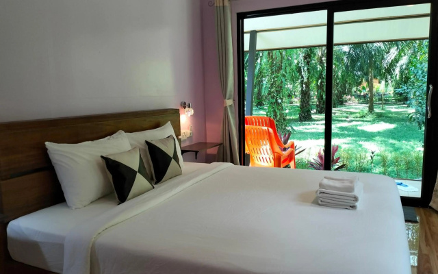 Khao Sok Palm Garden Resort – Guest Rooms – Phanom