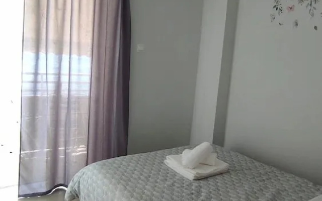 Myra Stunning Seaview Maisonette
