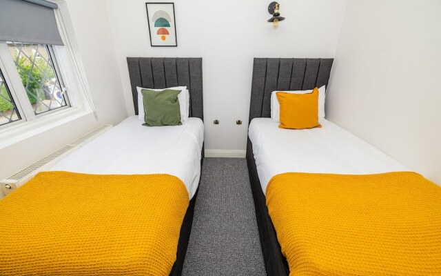 Woodford Hotel