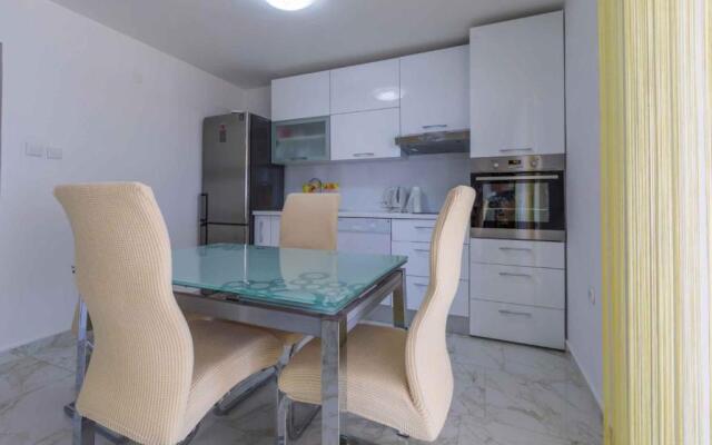 Apartment in Selce 39426