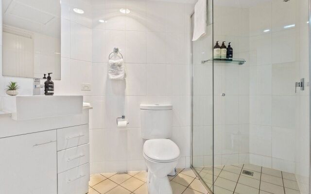 Southbound Escape at the Wharf