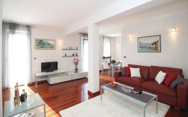 Beautiful Home in Kastel Luksic With Wifi and 1 Bedrooms