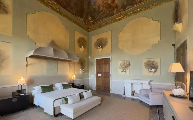 Palazzo Durazzo Suites