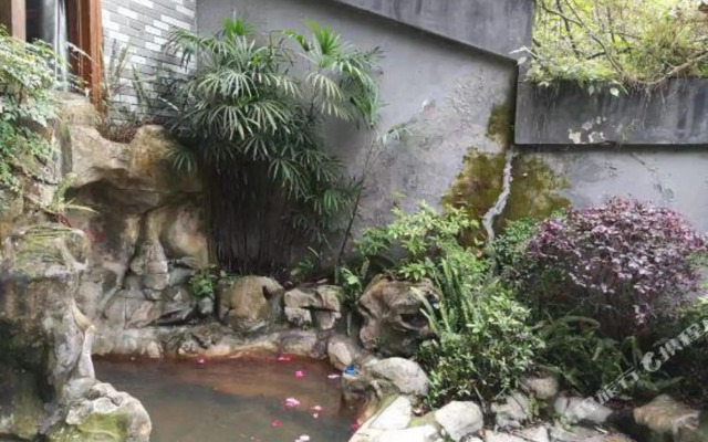 Chongqing White-collars East Hotspring Hotel