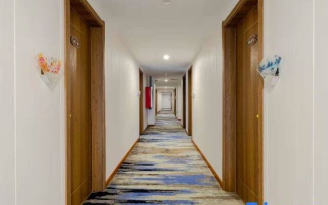 BoYue Hotel (Yiwu International Trade City)