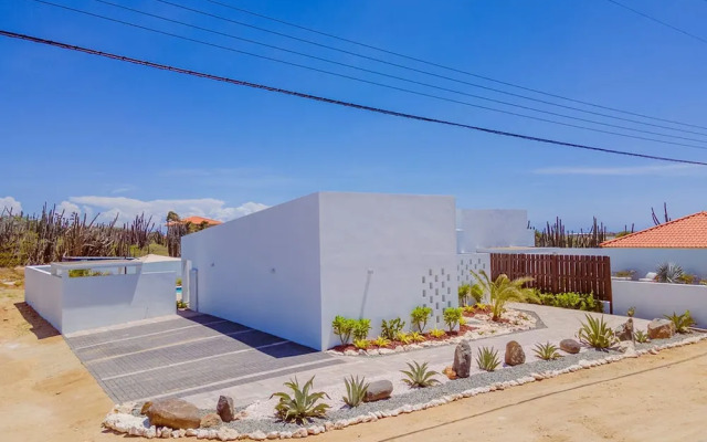 Newly Built Private Pool 3BR Parking Wi-fi