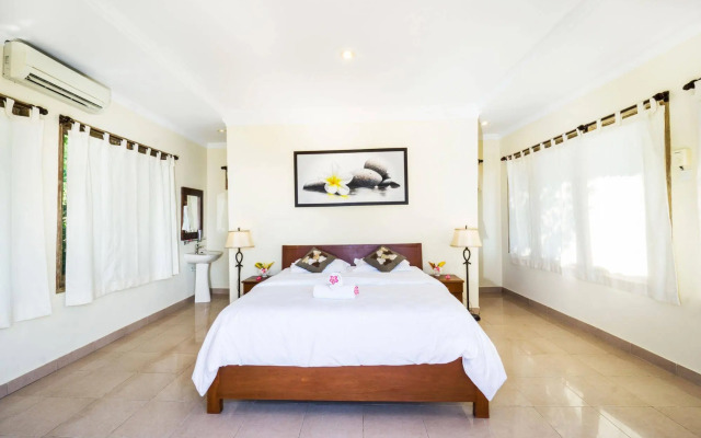 Ware Ware Surf Bungalow Lembongan