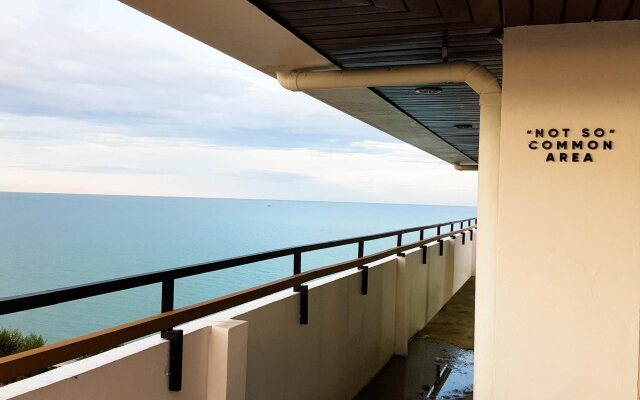 Thalay Cha-am by THA - Hostel