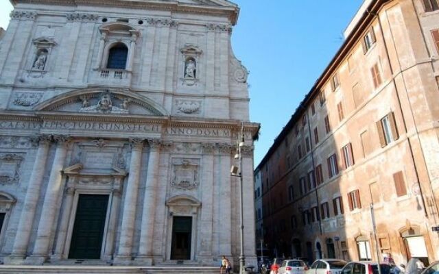 In and Out Piazza Navona